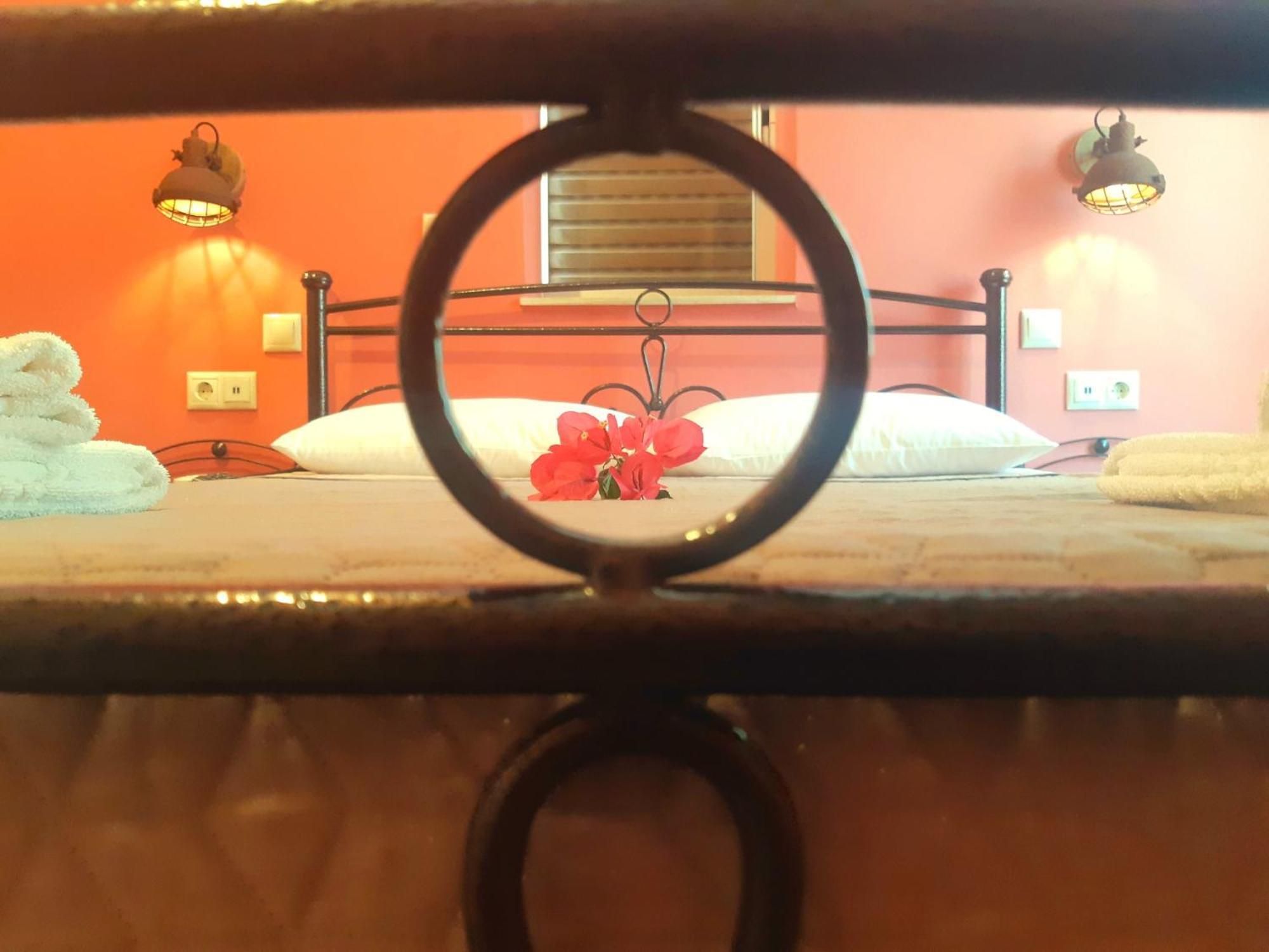 Stamoulis Apartments Ajía Effimía Kültér fotó