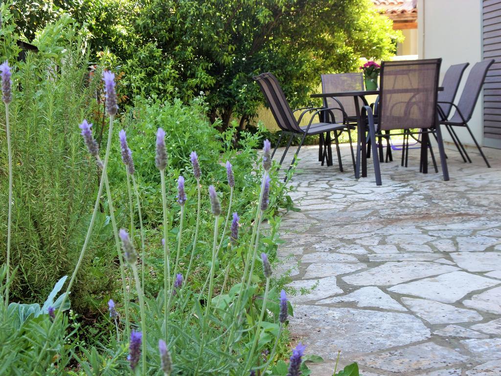 Stamoulis Apartments Ajía Effimía Kültér fotó