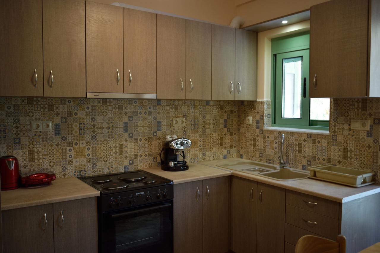 Stamoulis Apartments Ajía Effimía Kültér fotó