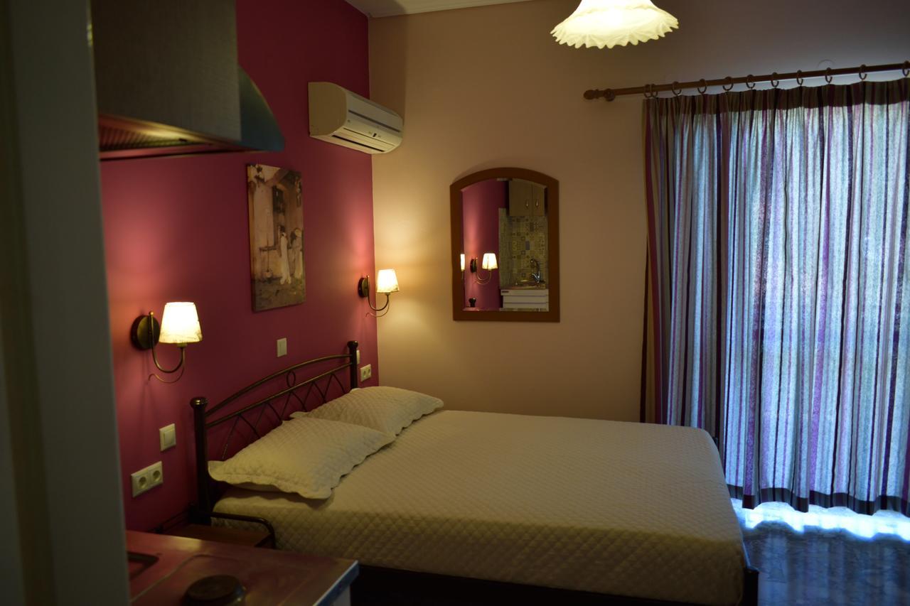 Stamoulis Apartments Ajía Effimía Kültér fotó
