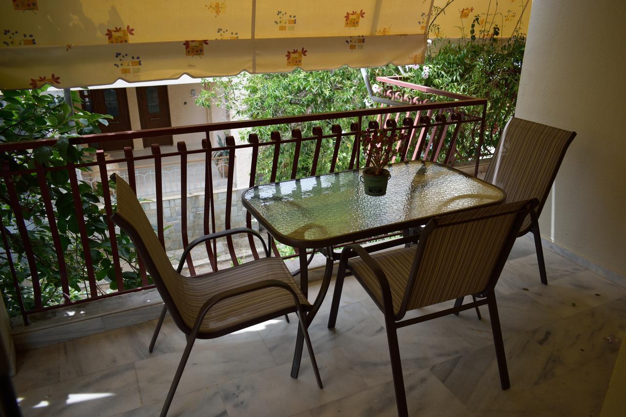 Stamoulis Apartments Ajía Effimía Kültér fotó