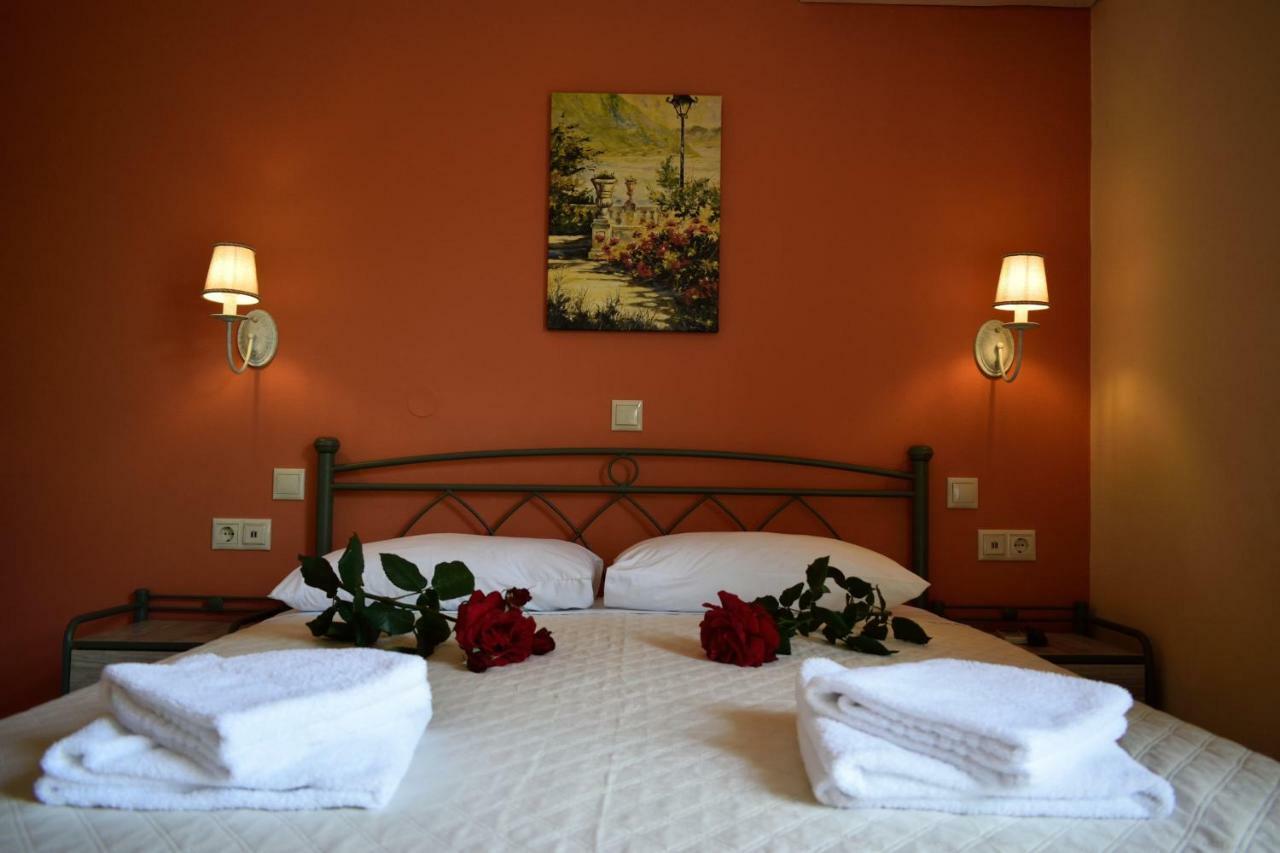 Stamoulis Apartments Ajía Effimía Kültér fotó